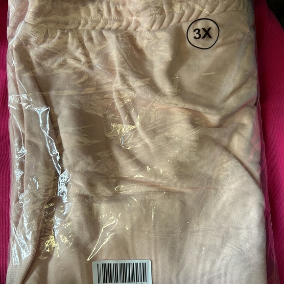 Forever 21-Women’s 3 XL Sweatpants - Picture 3 of 3